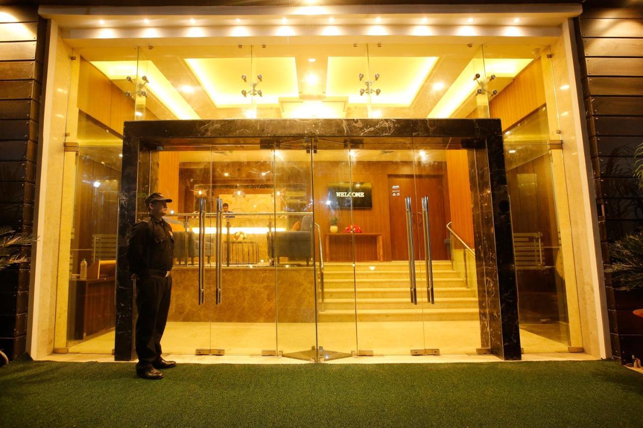 The Fern Residency Noida酒店 外观 照片